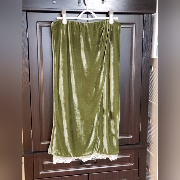 NWT Anthropologie Velvet Pencil Skirt, XL - Picture 4 of 14